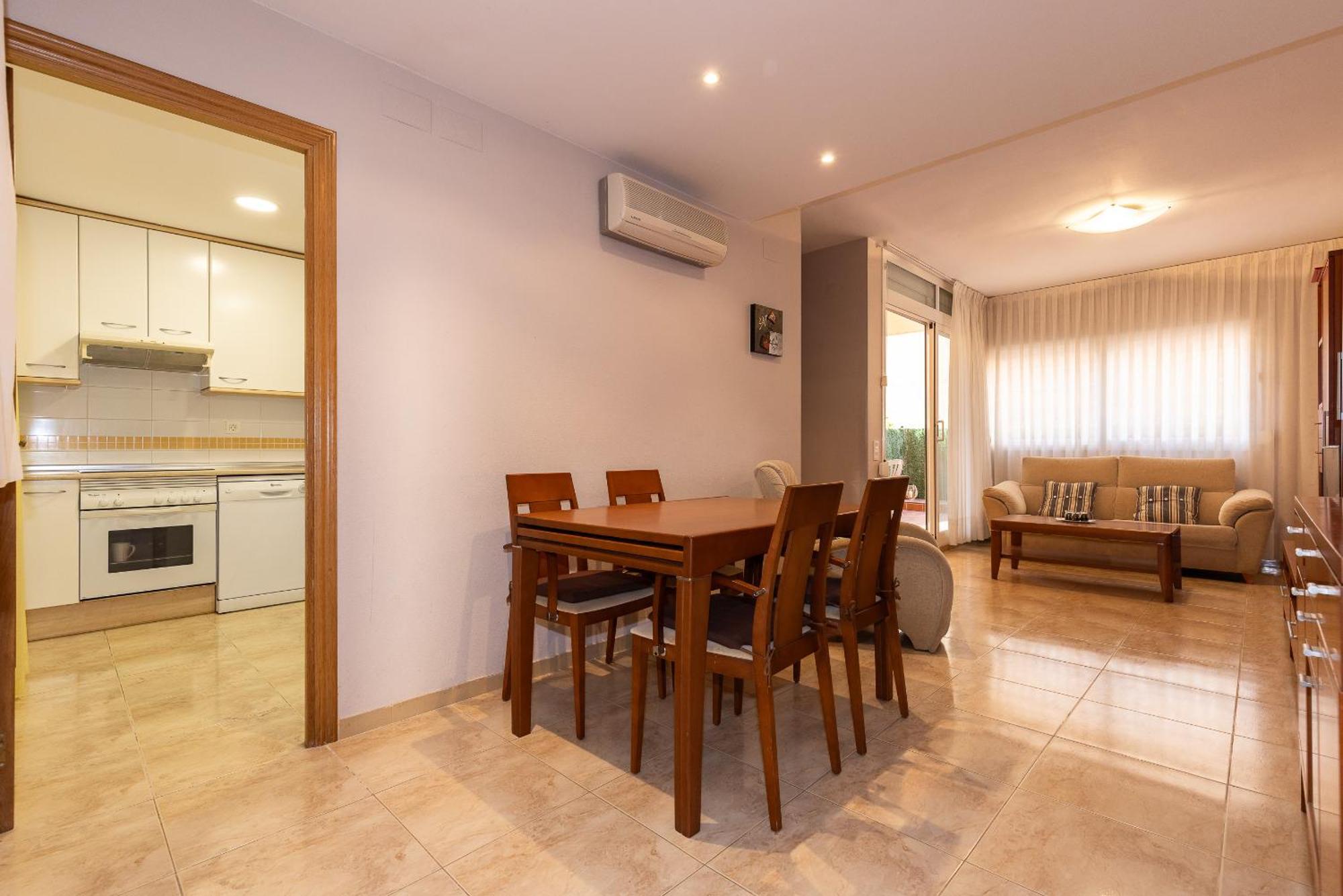 Uhc Golden Pineda Apartments La Pineda Room photo